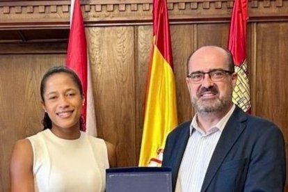Débora Évora junto a Marco Morala.