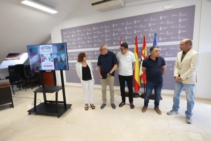 Un momento de la presentación de las ferias con el presidente del Consejo y los alcaldes.