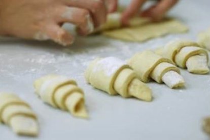 Archivo - Hallan una alternativa saludable a la mantequilla, la margarina o la grasa de palma en productos de bollería.