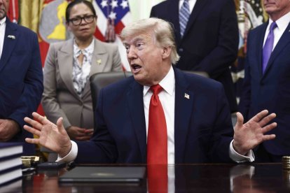 Trump ayer, en el Despacho Oval de la Casa Blanca.
