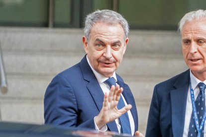 El expresidente del Gobierno José Luis Rodríguez Zapatero a su llegada a la Audiencia Nacional para declarar ante el juez del 'caso Plus Ultra'.