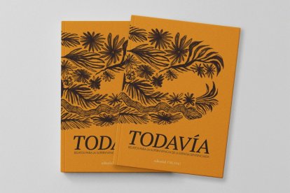 Dos ejemplares del libro que saldrá pronto a la venta.