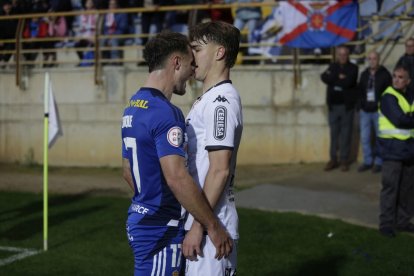 Los partidos entre la Cultural Leonesa y la SD Ponferradina siempre son intensos tanto en el campo como en la grada.