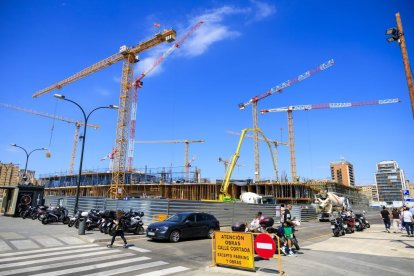 Obras de construcción en Zaragoza.