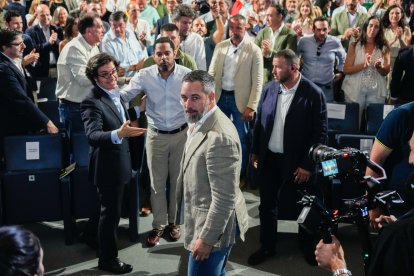 Santiago Abascal asiste a un acto público del partido tras la Asamblea General Ordinaria de Vox, este sábado, en el Auditorio Mutua Madrileña de Madrid.