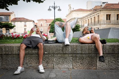 Durante una ola de calor no hay que exponerse al sol innecesariamente.