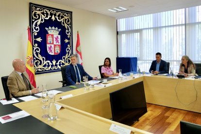 Reunión de la Mesa de las Cortes de Castilla y León