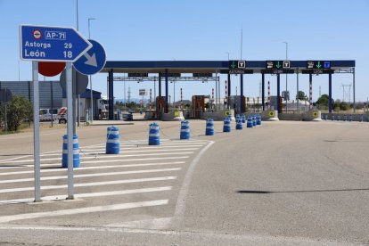 Entrada a la autopista en Villadangos.