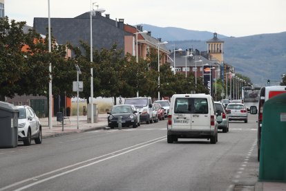 Avenida de Galicia, una de las arterias que será mejorada, con el reasfaltado de la glorieta de Cuatrovientos.