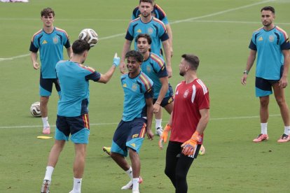 España se ejercitó en la previa del partido ante Francia con el billete a la final en juego.