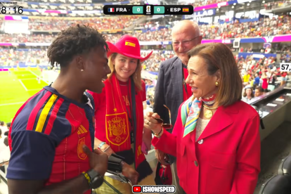 Ana Botín y Juan Roig junto a IShowSpeed en la semifinal del Mundial 2026.