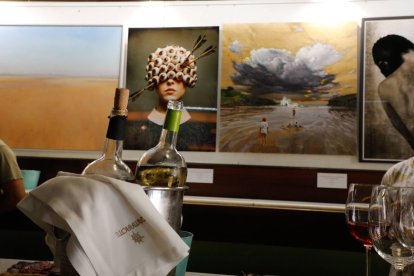 Varias de las obras del certamen de artes visuales de Camarote Madrid.