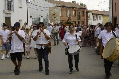 Dulzaineros de la escuela de Vallecillo