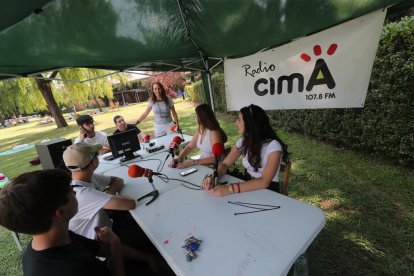 Programa de Radio Cima en las Piscinas Municipales de El Plantío
