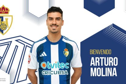 Arturo Molina.
