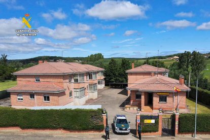 Cuartel de la Guardia Civil en el Puesto de Almanza