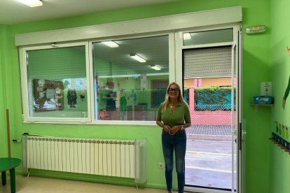 La concejala Alexandra Rivas en las escuelas