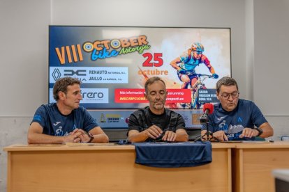Roberto Álvarez, Julián García y Agapito Arce en la presentación.