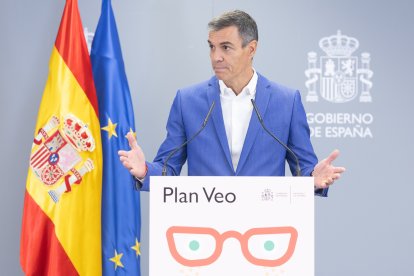 El presidente del Gobierno, Pedro Sánchez, interviene durante la presentación de la ampliación del ‘Plan Veo’, en la sede del Ministerio de Sanidad, a 14 de septiembre de 2026, en Madrid (España).