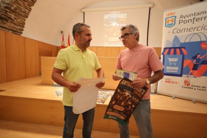 David Pacios y Paco Blanco esta mañana en la presentación en el Museo de la Radio