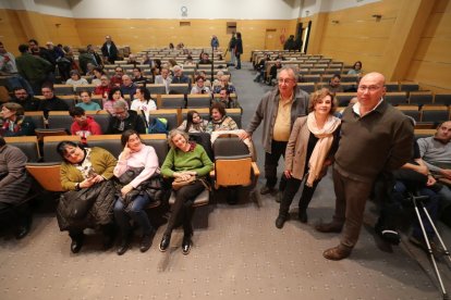 De pie, Sánchez Palencia con Almudena Orejas en un acto en Ponferrada.