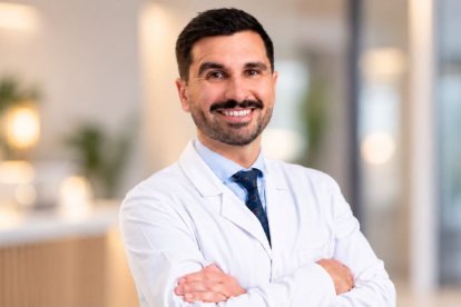 El doctor Jorge Sánchez Cañizal, especialista de la Clínica León Ocular.