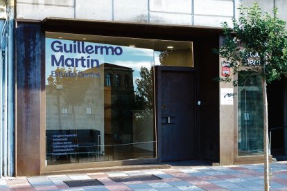 Guillermo Martín Estudio Dental abrió sus puertas este lunes.