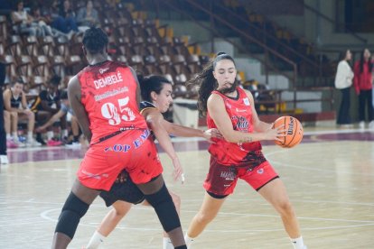 El BF León no pudo superar a un Sevilla letal ante el aro.