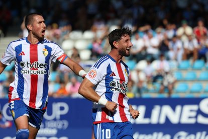 Antxon Muneta entrenador Mirandes Partido  SD Ponferradina - CD Mirandez correspondiente a la Jornada 6 del grupo 1 de la Primera Federacion disputado en el estadio de El Toralin de Ponferrada foto Luis de la Mata