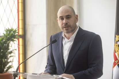 El delegado del Gobierno en Ceuta, Miguel Ángel Pérez Triano, durante una rueda de prensa, a 28 de septiembre de 2026, en Ceuta (España). 