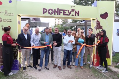 Inauguración de la Feria del vino Ponfevin.