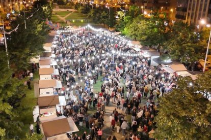 Imagen aérea de la Feria del Vino de Ponferrada, celebrada en el bulevar Juan Carlos I de La Rosaleda.