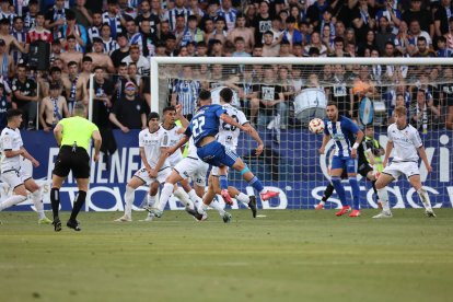 Ponferradina-Cultural disputado en el estadio de El Toralín de Ponferrada en la jornada 37 del Grupo I de 1ª Federación, fue el último que se ha jugado.