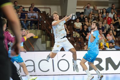 Wasiak fue el máximo goleador del partido con nueve dianas.