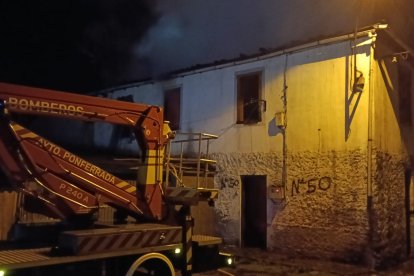 Intervención de los Bomberos de Ponferrada en el incendio