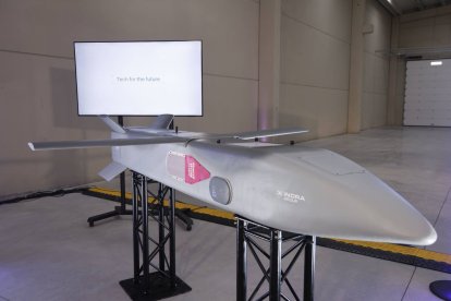Uno de los drones que se presentaron en Villadangos con el anuncio de Indra en su instalación en el polígono industrial.