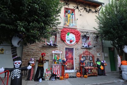 La casa está situada en la avenida de los Andes, 54