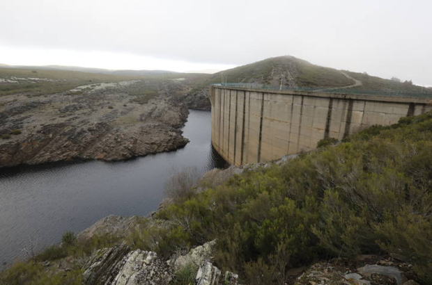 IMagen de la presa de Villagatón