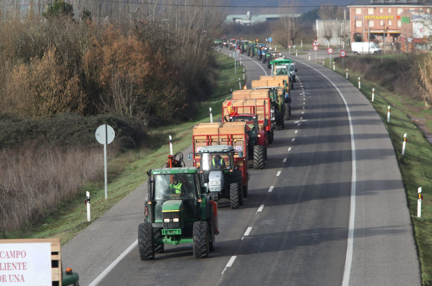Los tractores marchan hacia Ponferrada
