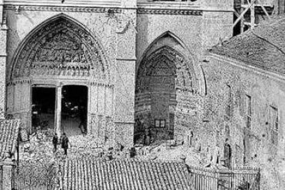 La Catedral de León durante la magna restauración iniciada en 1859. JUNGHÄNDE
