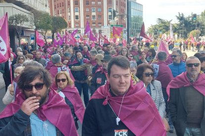 Manifestación en León como respuesta a los actos de la Junta por Villalar en la capital leonesa.