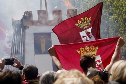 Manifestación en León como respuesta a los actos de la Junta por Villalar en la capital leonesa.
