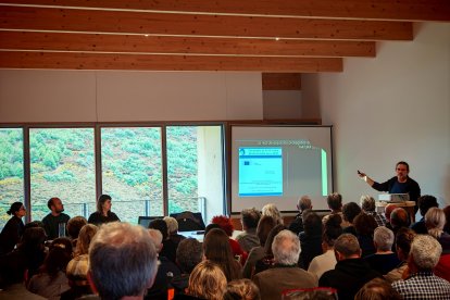 Presentación conciencia Seo Selmo en la bodega de Descendientes J. Palacios.
