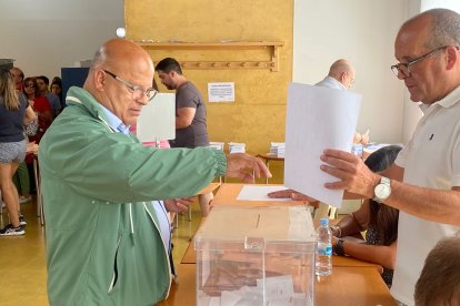 Faustino Sánchez ha ejercido su derecho al voto. DL