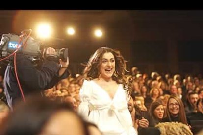 Candela Peña acude a recoger su Goya como mejor actriz protagonista por «Princesas».