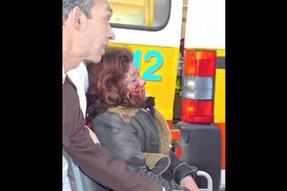 Personal sanitario del Hospital 12 de Octubre atiende la llegada de heridos del cuádruple atentado