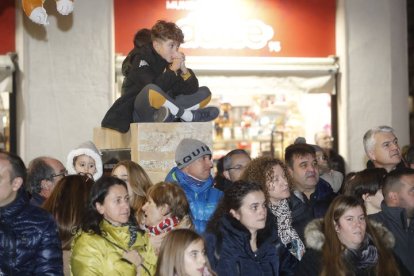 Cabalgata de Papa Noel en León. RAMIRO