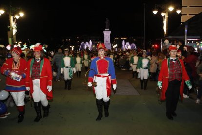 Cabalgata de Papa Noel en León. RAMIRO