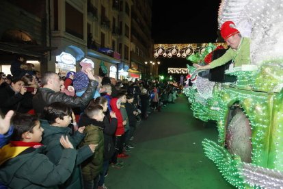 Cabalgata de Papa Noel en León. RAMIRO