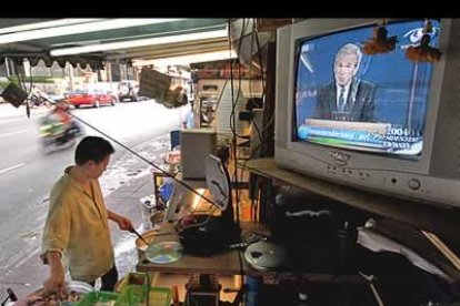 En encuentro entre los dos candidatos norteamericanos llegó a todos los puntos del planeta , en la imagen Tailandia.